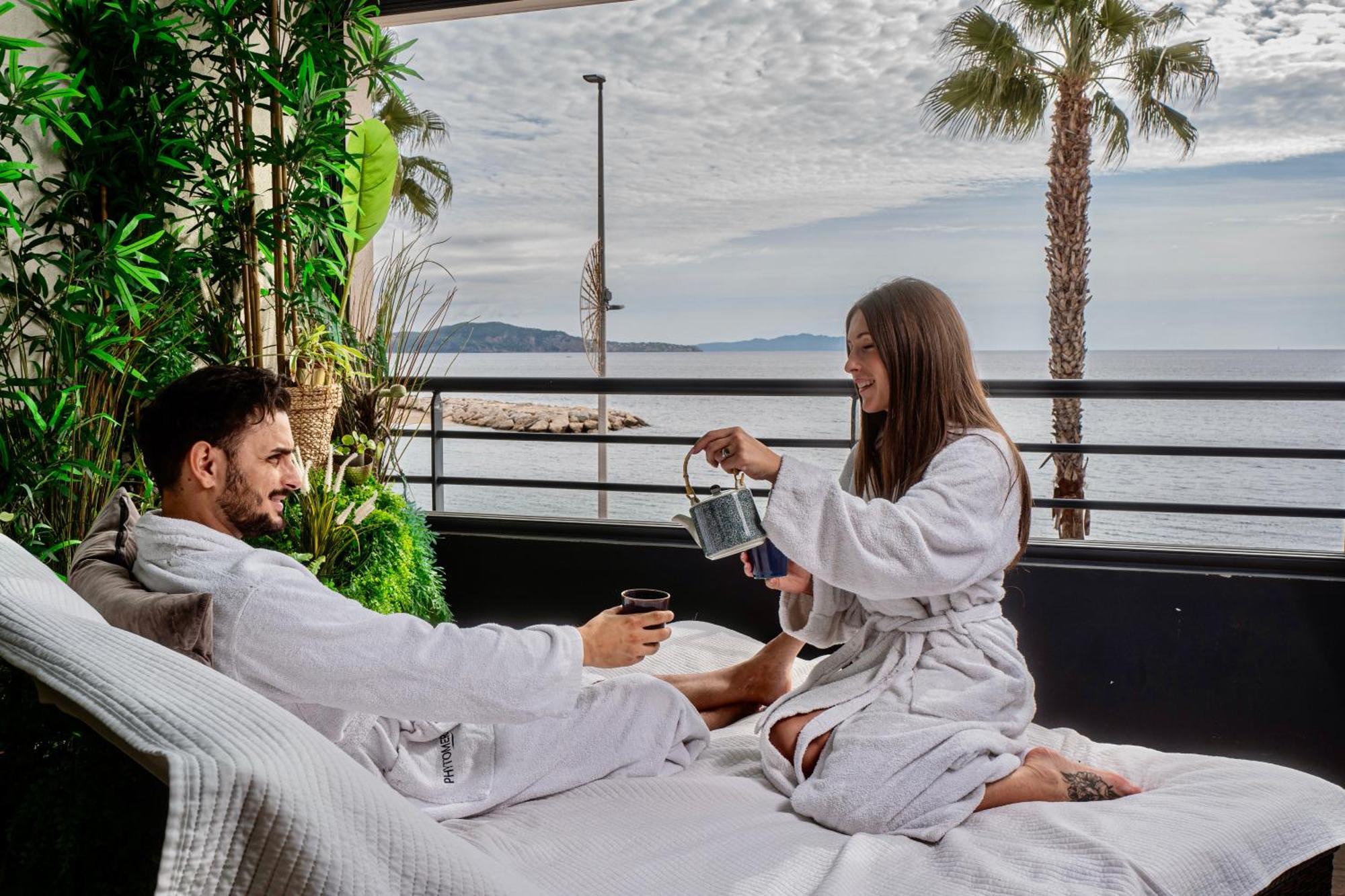 Blue Summer Vibes Mini Studio For Two, Ac, Parking, Beach At 50M, Spa Access -2 La Ciotat Buitenkant foto